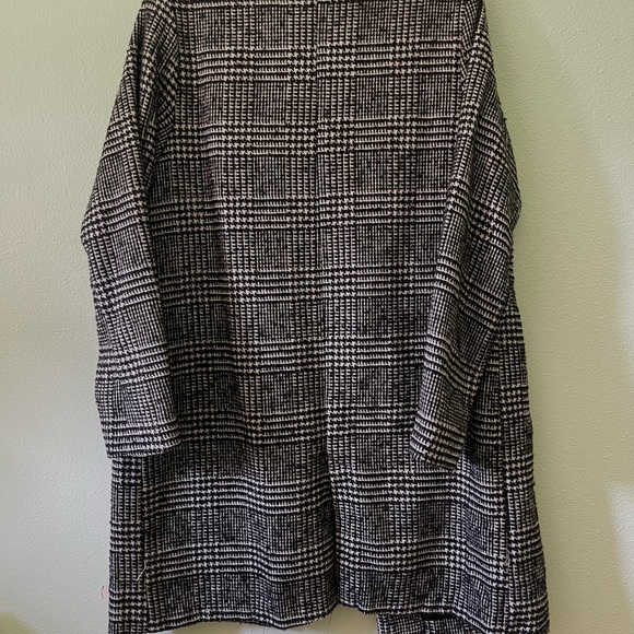 Houndstooth Coat - Picture 5 of 6